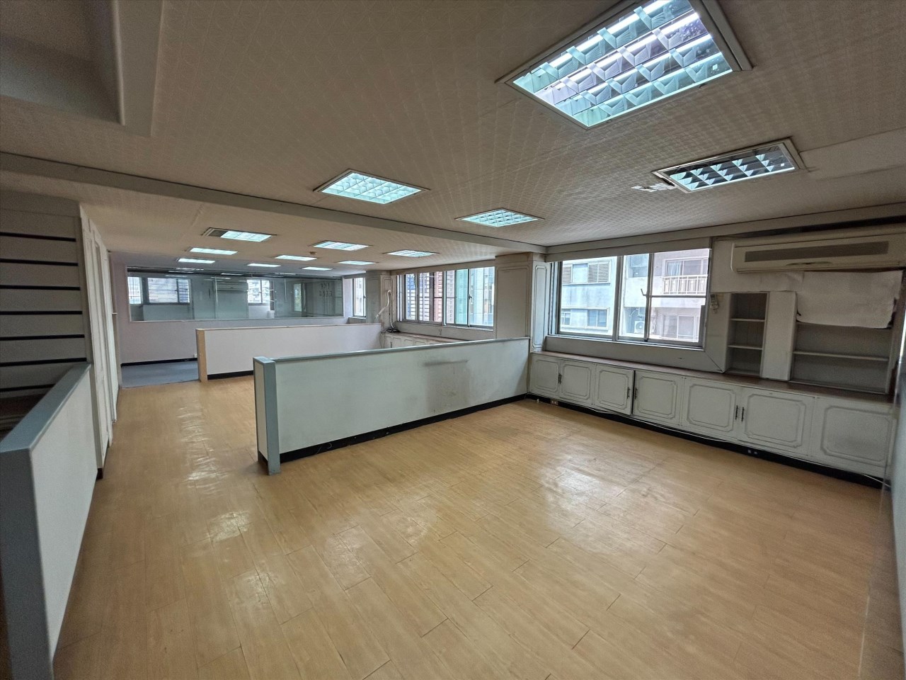大安仁愛路四段香榭大廈